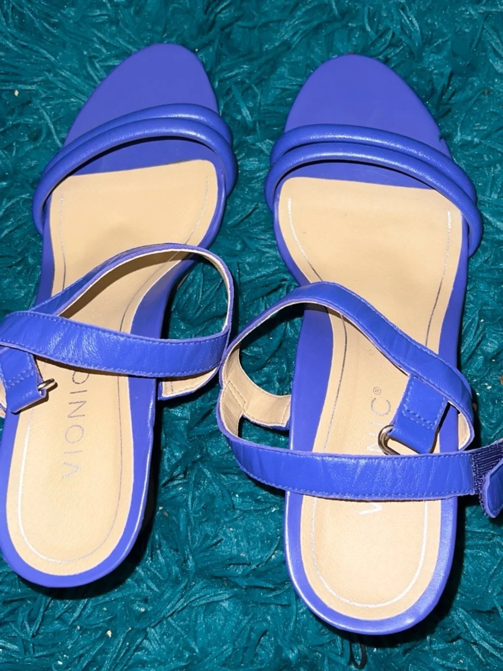 Vionic Purple Strappy Low Wedge Sandals